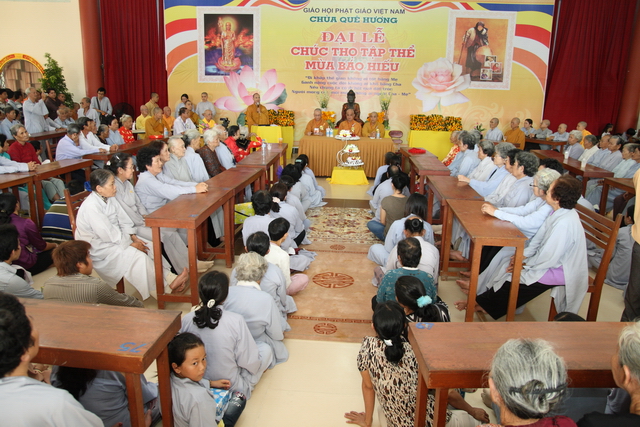 Đồng tháp: Đại lễ Vu lan báo hiếu, mừng thọ cho hơn 200 cụ cao niên