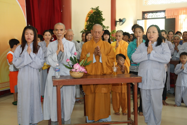 Đồng tháp: Đại lễ Vu lan báo hiếu, mừng thọ cho hơn 200 cụ cao niên