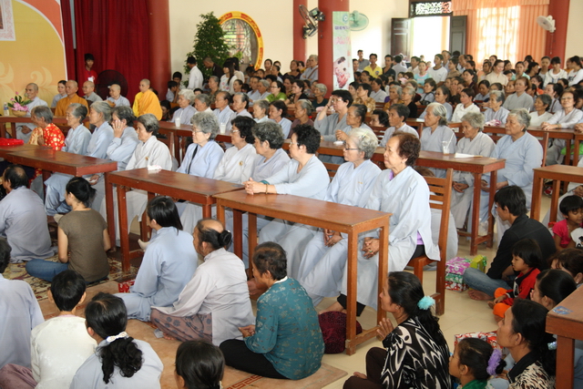 Đồng tháp: Đại lễ Vu lan báo hiếu, mừng thọ cho hơn 200 cụ cao niên