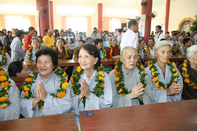 Đồng tháp: Đại lễ Vu lan báo hiếu, mừng thọ cho hơn 200 cụ cao niên