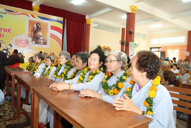 Đồng tháp: Đại lễ Vu lan báo hiếu, mừng thọ cho hơn 200 cụ cao niên