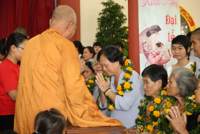 Đồng tháp: Đại lễ Vu lan báo hiếu, mừng thọ cho hơn 200 cụ cao niên