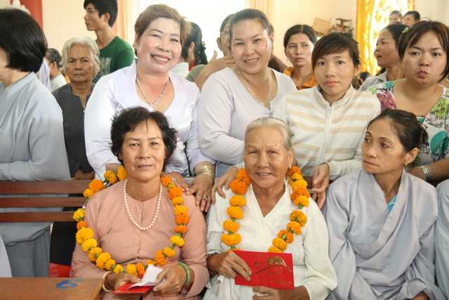 Đồng tháp: Đại lễ Vu lan báo hiếu, mừng thọ cho hơn 200 cụ cao niên
