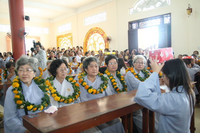 Đồng tháp: Đại lễ Vu lan báo hiếu, mừng thọ cho hơn 200 cụ cao niên
