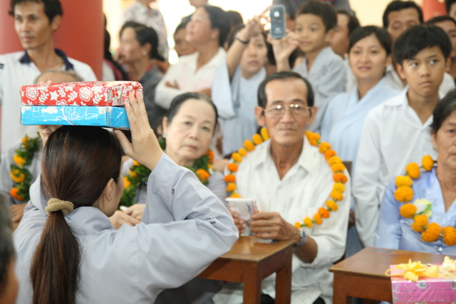 Đồng tháp: Đại lễ Vu lan báo hiếu, mừng thọ cho hơn 200 cụ cao niên