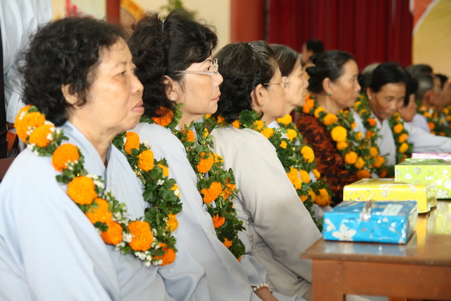 Đồng tháp: Đại lễ Vu lan báo hiếu, mừng thọ cho hơn 200 cụ cao niên