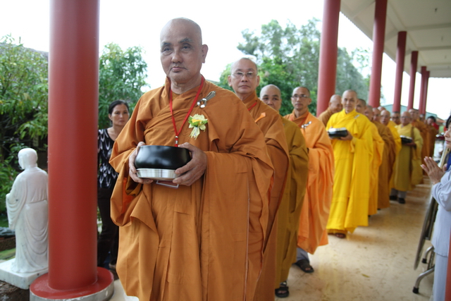 Đồng tháp: Đại lễ Vu lan báo hiếu, mừng thọ cho hơn 200 cụ cao niên