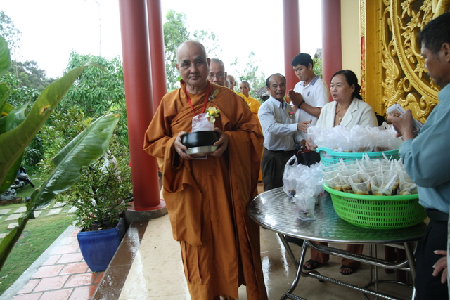 Đồng tháp: Đại lễ Vu lan báo hiếu, mừng thọ cho hơn 200 cụ cao niên