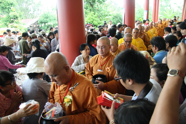 Đồng tháp: Đại lễ Vu lan báo hiếu, mừng thọ cho hơn 200 cụ cao niên