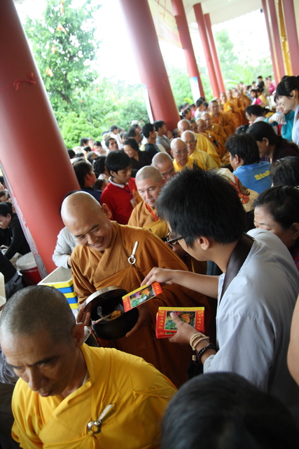 Đồng tháp: Đại lễ Vu lan báo hiếu, mừng thọ cho hơn 200 cụ cao niên