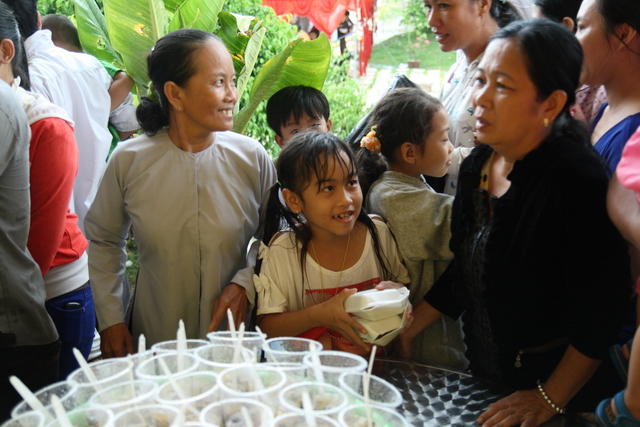 Đồng tháp: Đại lễ Vu lan báo hiếu, mừng thọ cho hơn 200 cụ cao niên