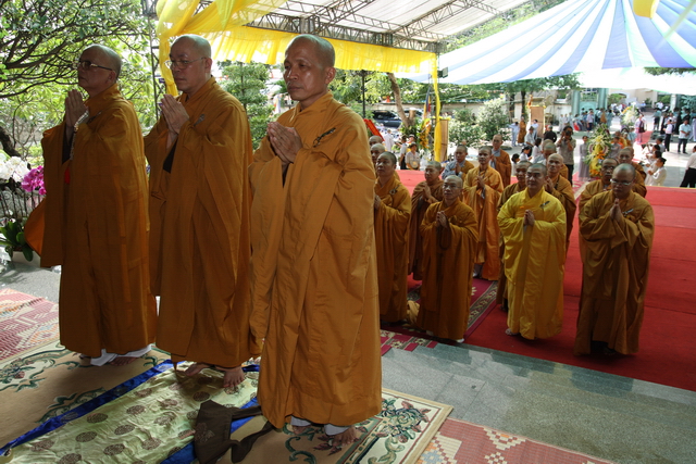 Chùm ảnh: Các đoàn viếng tang lễ HT. Thích Minh Châu - Chiều 03/09/2012