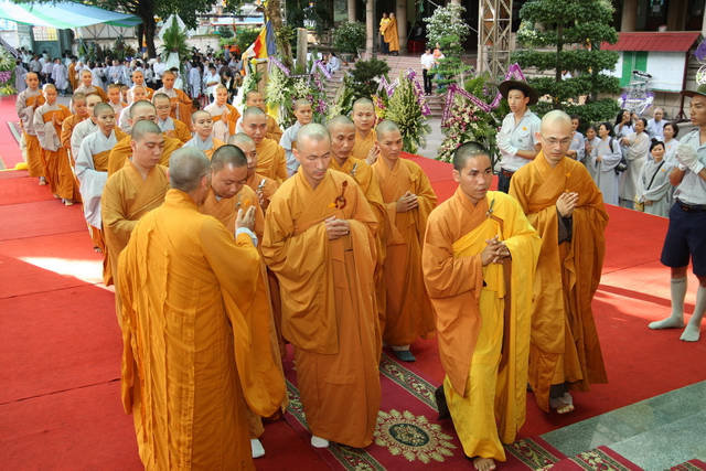 Chùm ảnh: Các đoàn viếng tang lễ HT. Thích Minh Châu - Chiều 03/09/2012