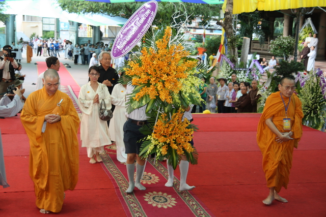 Chùm ảnh: Các đoàn viếng tang lễ HT. Thích Minh Châu - Chiều 03/09/2012