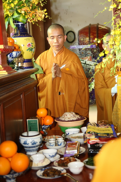 Chùm ảnh: Các đoàn viếng tang lễ HT. Thích Minh Châu - Chiều 04/09/2012