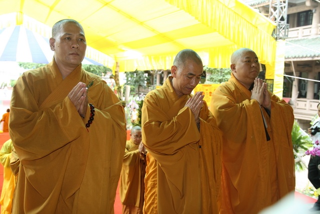 Chùm ảnh: Các đoàn viếng tang lễ HT. Thích Minh Châu - Chiều 04/09/2012