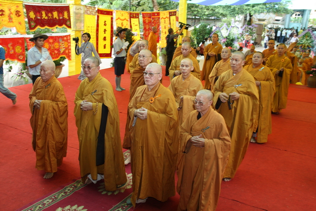 Chùm ảnh: Các đoàn viếng tang lễ HT. Thích Minh Châu - Chiều 04/09/2012