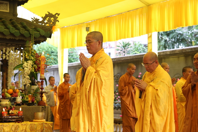 Tang lễ HT. Thích Minh Châu: Lễ Sái tịnh Bảo tháp