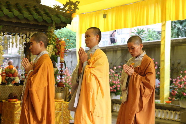 Tang lễ HT. Thích Minh Châu: Lễ Sái tịnh Bảo tháp