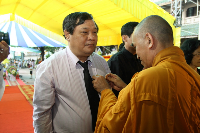 Chùm ảnh: Các đoàn viếng tang lễ HT. Thích Minh Châu - Chiều 04/09/2012