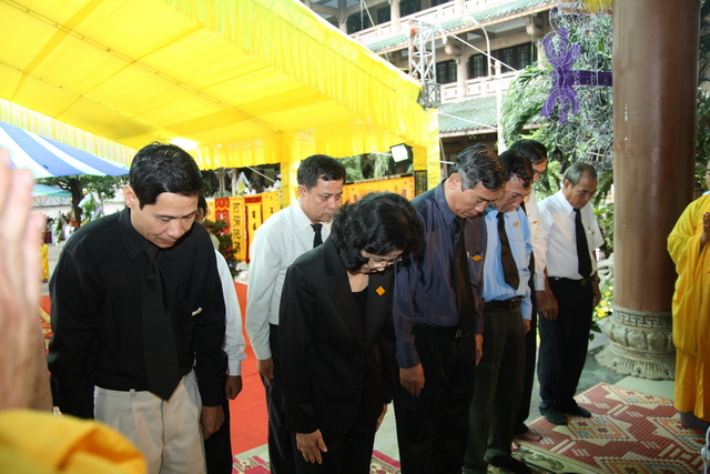 Chùm ảnh: Các đoàn viếng tang lễ HT. Thích Minh Châu - Chiều 04/09/2012