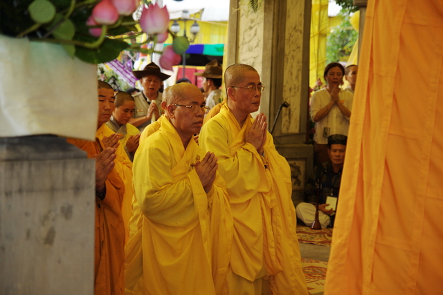 Tang lễ HT. Thích Minh Châu: Lễ Sái tịnh Bảo tháp