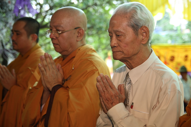 Chùm ảnh: Các đoàn viếng tang lễ HT. Thích Minh Châu - Chiều 04/09/2012