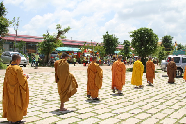 Hoằng Pháp Trẻ: Vui nhộn chùm ảnh lễ hội “Phiên Chợ Quê Hương”