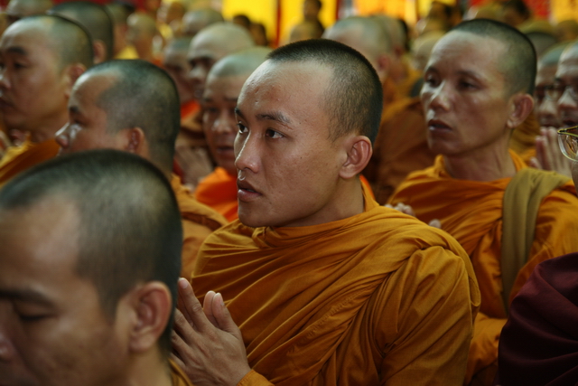 Chùm ảnh: Các đoàn viếng tang lễ HT. Thích Minh Châu - Chiều 04/09/2012