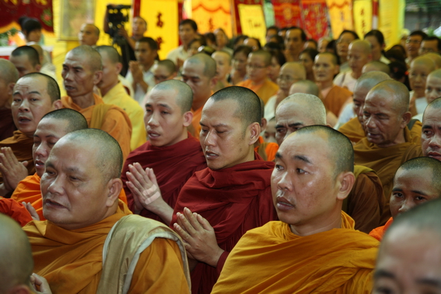 Chùm ảnh: Các đoàn viếng tang lễ HT. Thích Minh Châu - Chiều 04/09/2012