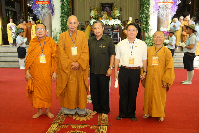 Chùm ảnh: Các đoàn viếng tang lễ HT. Thích Minh Châu - Chiều 04/09/2012