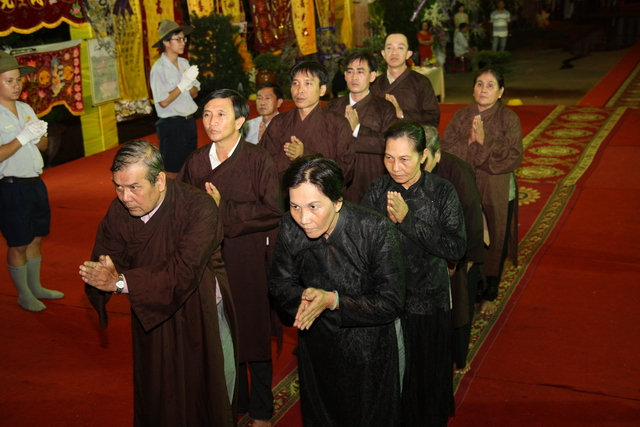 Chùm ảnh: Các đoàn viếng tang lễ HT. Thích Minh Châu - Chiều 04/09/2012