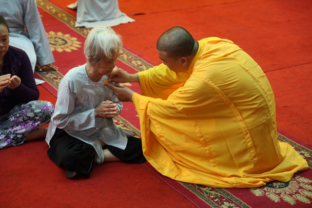 Chùm ảnh: Các đoàn viếng tang lễ HT. Thích Minh Châu - Sáng 05/09/2012