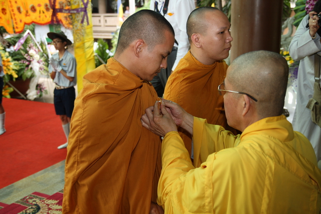 Chùm ảnh: Các đoàn viếng tang lễ HT. Thích Minh Châu - Sáng 05/09/2012