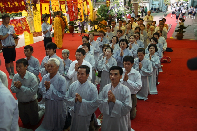 Chùm ảnh: Các đoàn viếng tang lễ HT. Thích Minh Châu - Sáng 05/09/2012