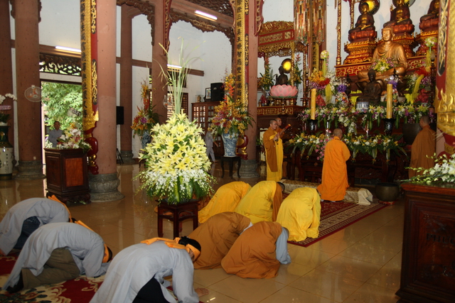 Chùm ảnh: Các đoàn viếng tang lễ HT. Thích Minh Châu - Sáng 05/09/2012