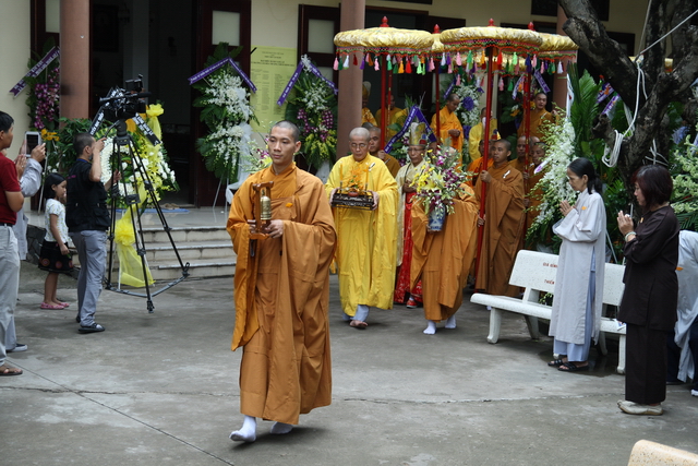 Chùm ảnh: Các đoàn viếng tang lễ HT. Thích Minh Châu - Sáng 05/09/2012
