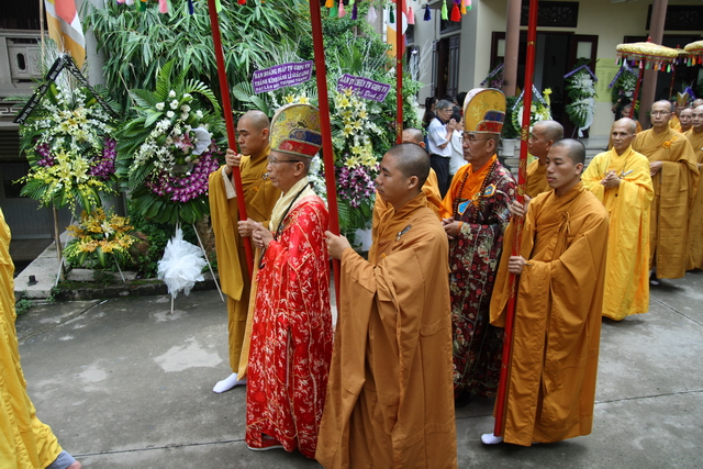 Chùm ảnh: Các đoàn viếng tang lễ HT. Thích Minh Châu - Sáng 05/09/2012