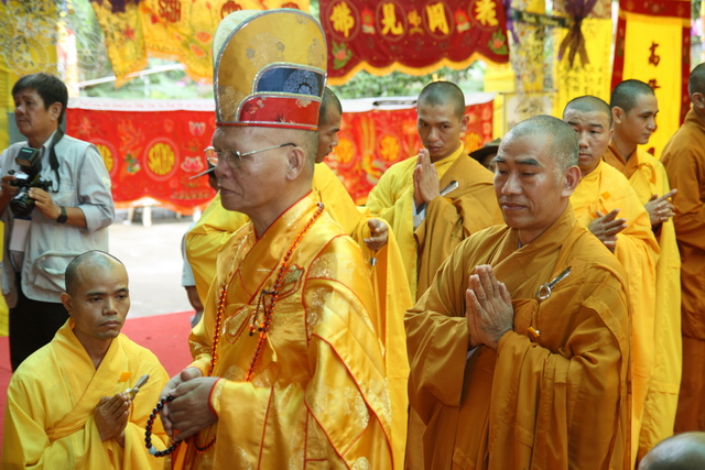 Chùm ảnh: Các đoàn viếng tang lễ HT. Thích Minh Châu - Sáng 05/09/2012