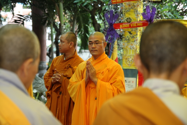 Chùm ảnh: Các đoàn viếng tang lễ HT. Thích Minh Châu - Sáng 05/09/2012
