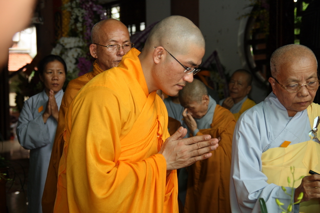Chùm ảnh: Các đoàn viếng tang lễ HT. Thích Minh Châu - Sáng 05/09/2012