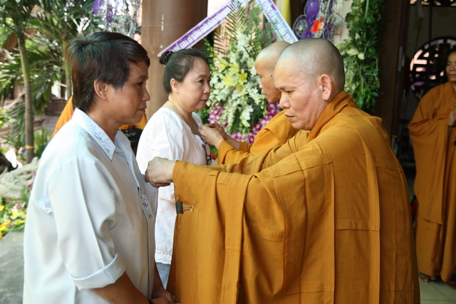 Chùm ảnh: Các đoàn viếng tang lễ HT. Thích Minh Châu - Sáng 05/09/2012