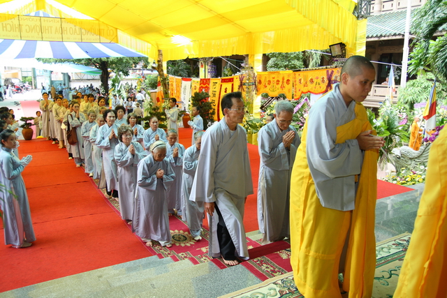 Chùm ảnh: Các đoàn viếng tang lễ HT. Thích Minh Châu - Chiều 05/09/2012