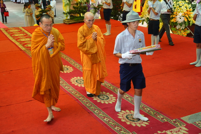 Chùm ảnh: Các đoàn viếng tang lễ HT. Thích Minh Châu - Chiều 05/09/2012