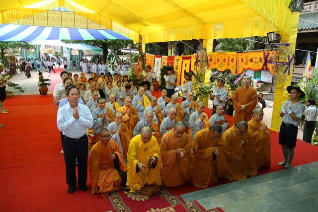 Chùm ảnh: Các đoàn viếng tang lễ HT. Thích Minh Châu - Chiều 05/09/2012