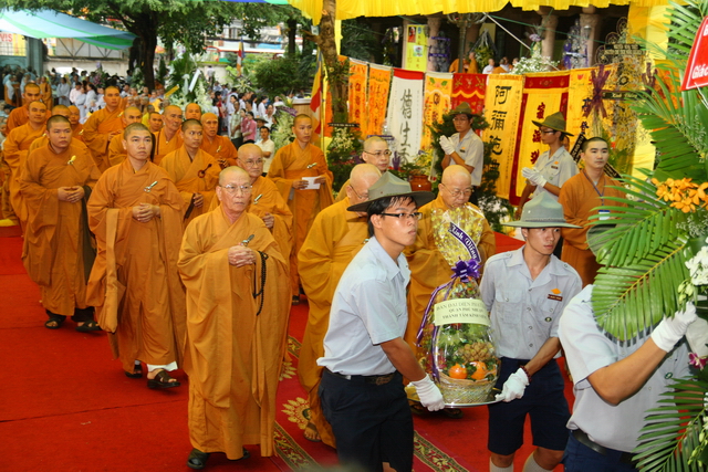 Chùm ảnh: Các đoàn viếng tang lễ HT. Thích Minh Châu - Chiều 05/09/2012