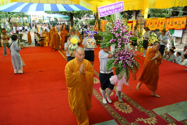 Chùm ảnh: Các đoàn viếng tang lễ HT. Thích Minh Châu - Chiều 05/09/2012