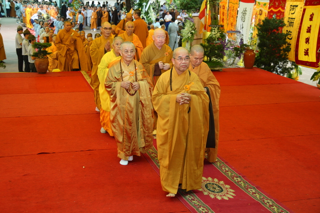 Chùm ảnh: Các đoàn viếng tang lễ HT. Thích Minh Châu - Chiều 05/09/2012