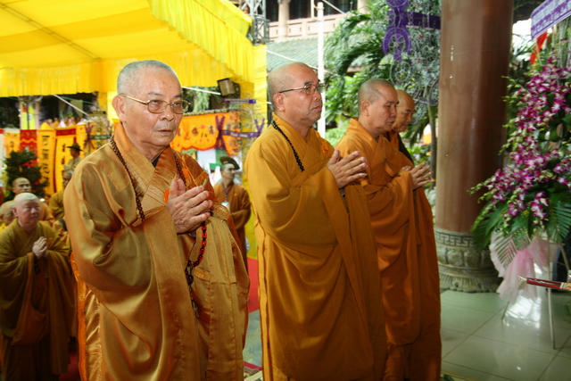 Chùm ảnh: Các đoàn viếng tang lễ HT. Thích Minh Châu - Chiều 05/09/2012