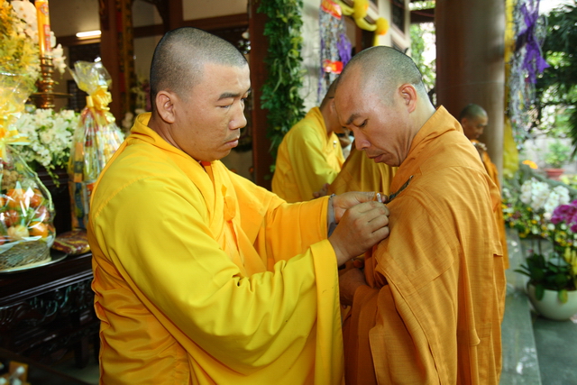 Chùm ảnh: Các đoàn viếng tang lễ HT. Thích Minh Châu - Chiều 05/09/2012